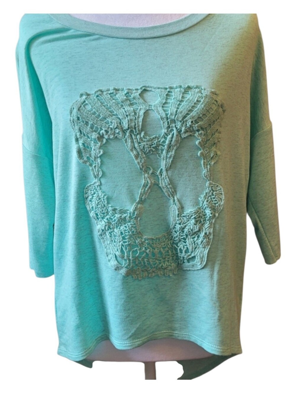 🥳5/$25!🥳 Eclipse Mint Green Crochet Skull Pullover